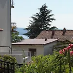 Апартаменты With A Parking Space Selce, Crikvenica - 2404
